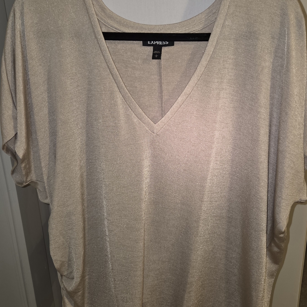 Express Women's Gold V-Neck Short Sleeve Top